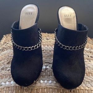 Elle Black Faux suede clogs